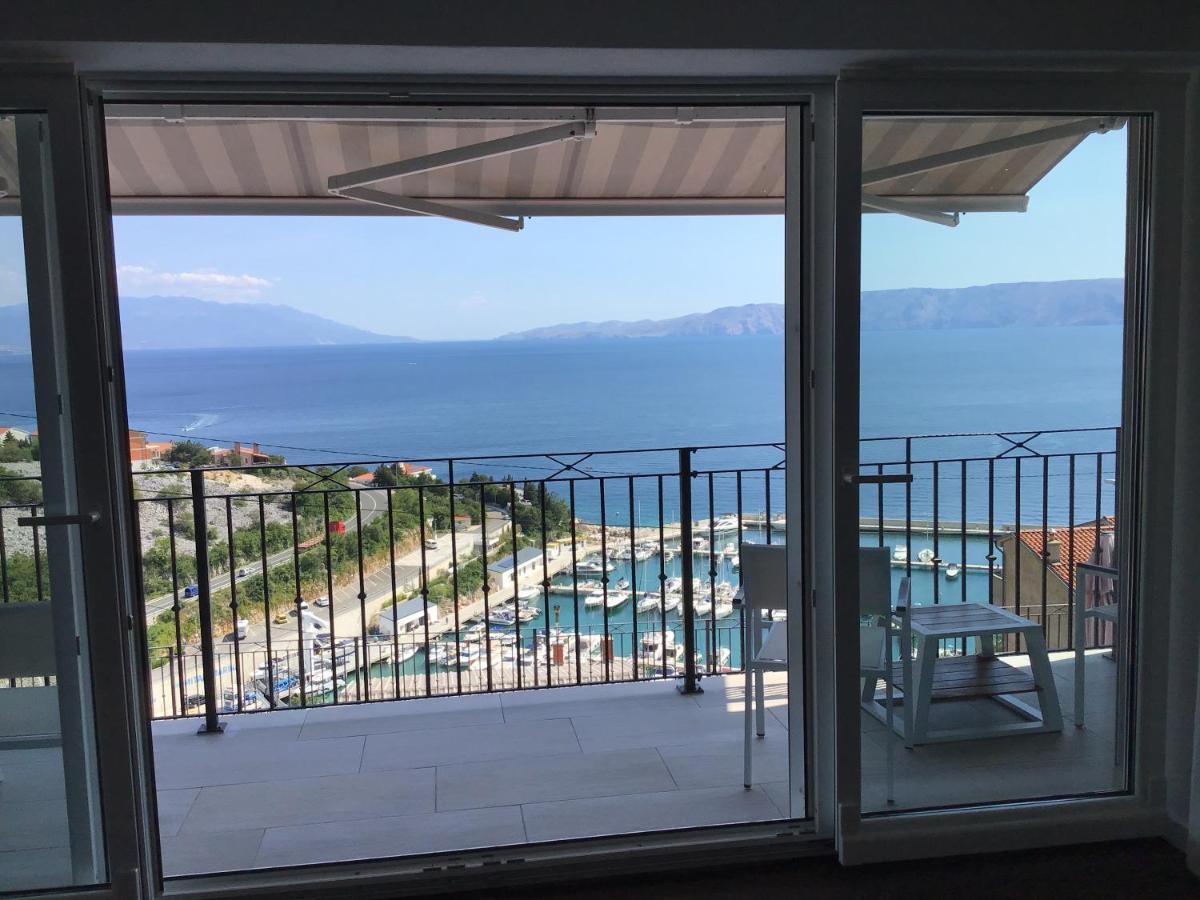 Apartments Villa Manda Нови Винодолски Екстериор снимка