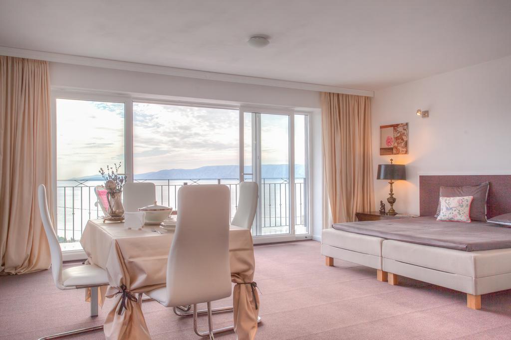 Apartments Villa Manda Нови Винодолски Екстериор снимка