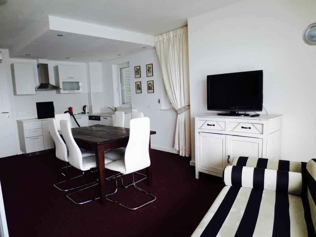 Apartments Villa Manda Нови Винодолски Екстериор снимка