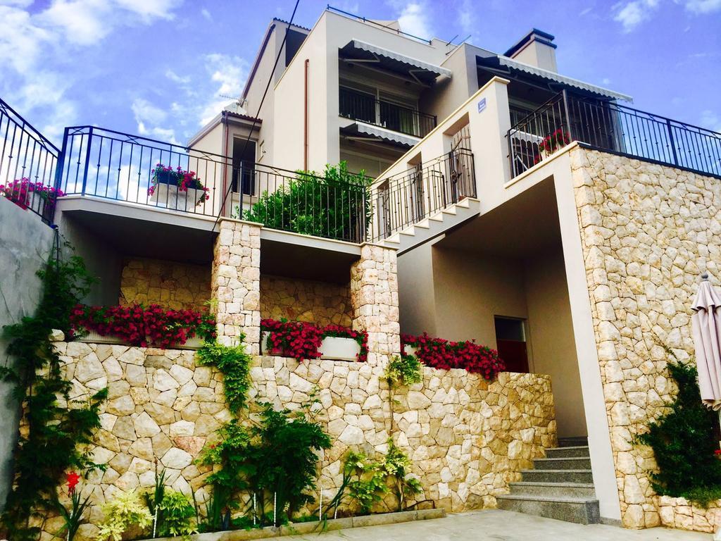 Apartments Villa Manda Нови Винодолски Екстериор снимка